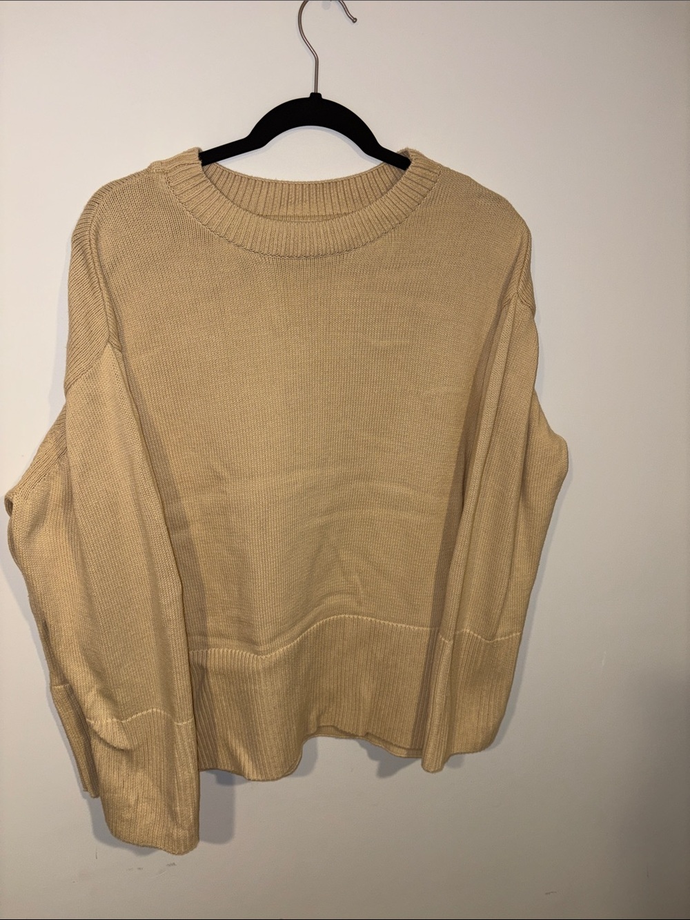 GAP Relaxed Crewneck Sweater in Tan